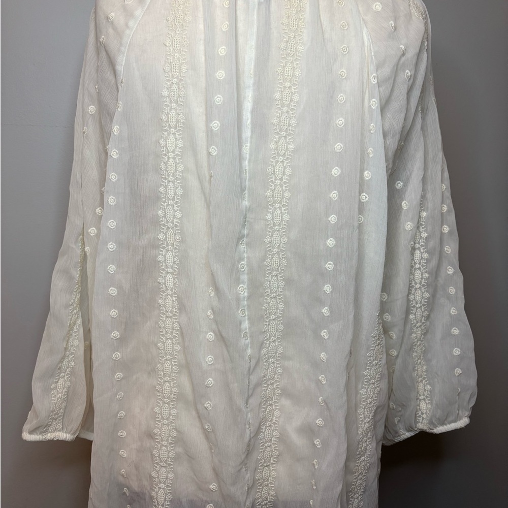 Old Navy Ivory Embroidered Button-Down Blouse - Picture 6 of 7